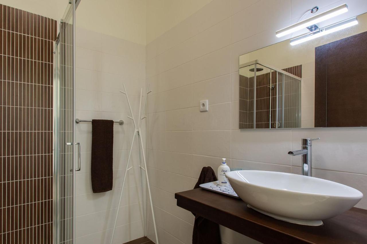 Corte Velada By Lovelystay Lagos
